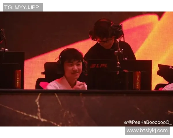 赛后复盘BLG与EDG的耐力较量与战术分析探讨 赛后复盘BLG与EDG的耐力较量与战术分析探讨